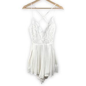 Lulus White Backless Lace Romper Criss Cross Spaghetti Straps - Size S